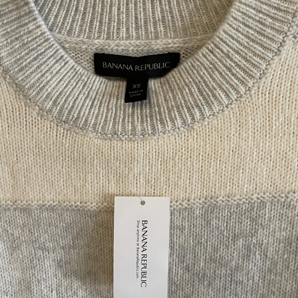 Banana Republic Crew Neck Thick Striped Sweater, Size XS - Picture 2 of 3